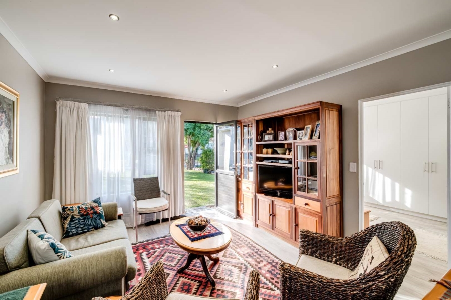 5 Bedroom Property for Sale in Kirstenhof Western Cape